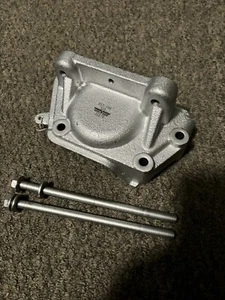 917-189 Dorman Motor and Transmission Mount Bracket Passenger Right Side Hand - Picture 1 of 3
