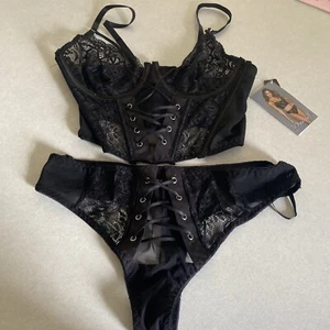 NEW! Dream Girl lace Black Bustier And Panty Set Medium - Picture 1 of 5