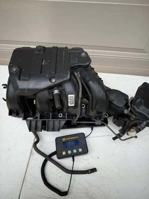 HONDA ACCORD OEM 2.4L ENGINE INTAKE MANIFOLD & THROTTLE BODY 2013 - 2017 - Image 1 of 4
