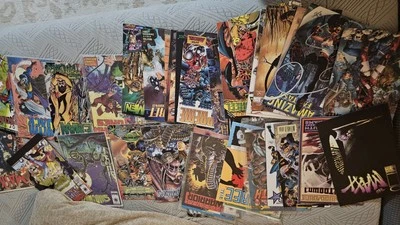 Lote de 39 cómics mixtos Marvel Valiant DC Malibu Comics todo en perfecto estado Foto 1 de 4