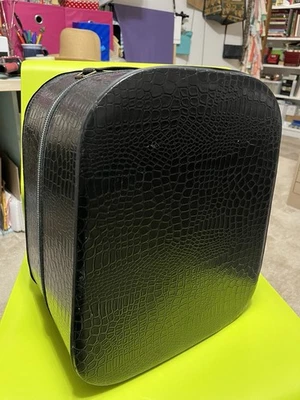 Wig Display Carrying Case VINTAGE Black Faux Croc Vinyl - Image 1 of 4