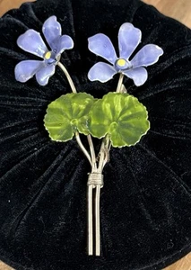 Spilla fiore vintage grande smalto viola fiore placcato oro chips minori - Foto 1 di 8