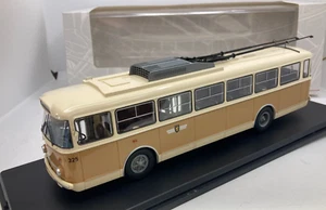 GC4801 PREMIUM CLASSIXXS / GERMANY / TROLLEYBUS SKODA 9TR PLATZ D. REPUBLIK 1/43 - Bild 1 von 5