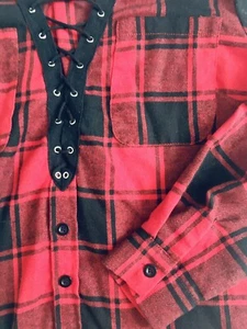 Yidarton Women’s Plaid  V-Neck Sz Small Button Lace Up Shirt Red/Black - Picture 1 of 7
