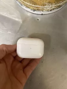 Genuine Apple AirPods Pro (2nd Generation) with MagSafe Charging Case - White - Picture 1 of 4