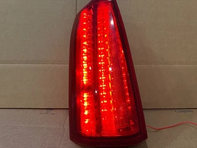 * LEER * 2005-2011 Cadillac STS Conjunto de luces traseras lado del conductor izquierdo OEM genuino Foto 1 de 4