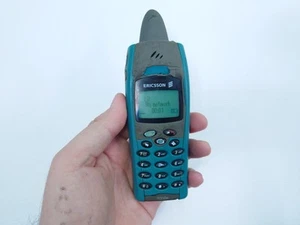 Cellulare Ericsson R310S pinna di squalo blu (sbloccato) NO RETE pezzi rari 3 - Foto 1 di 16
