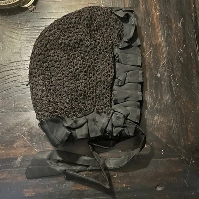 Antiguo gorro de invierno victoriano de ganchillo negro, gorro de ganchillo de invierno para damas,  Foto 1 de 4