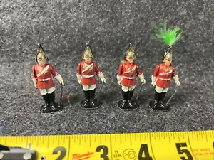 Cherilea England Lead Soldiers 2.5" Británico Rojo Blanco Negro Verde Pluma De Colección - Imagen 1 de 6