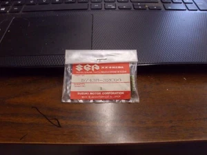 NOS OEM SUZUKI HANDLE SWITCH SPRING 1988-1993 VX800 GS500 GSF400, 57438-32C00!# - Picture 1 of 9