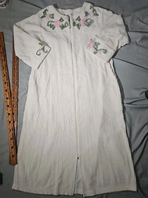 Roupão Stan Herman Feminino Grande Bege Marfim Floral Longo Lounge Roupa de Dormir Zíper - Imagem 1 de 4