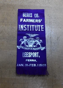 1908 BERKS Co FARMERS INSTITUTE LEESPORT PENNA Cinta Antigua Pin Insignia Keystone - Imagen 1 de 6
