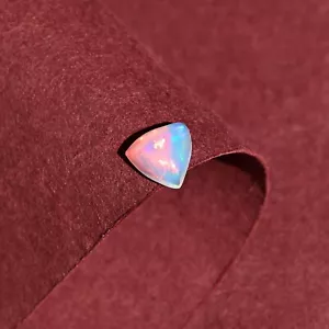 High-Quality Opal Ethiopian Opal Loose Gemstone White Multi Fire Cabochon 0.70ct - Picture 1 of 7