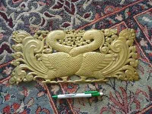SWAN Delicate Brass Antique Plaque Superb work WEDDING LOVE token - Picture 1 of 5
