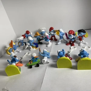 Vintage Lot of 17 Smurf Vinyl Figures, keychains ect - Picture 1 of 11