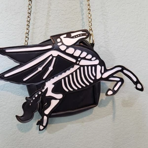 Skeleton Pegasus Flying Horse Crossbody Bag Purse Chain Strap Rare Goth Mythical - Picture 1 of 9