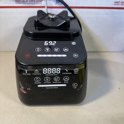 Blendtec Designer Series black CTB1 blender BASE MOTOR ONLY   692 Hours - Image 1 of 4