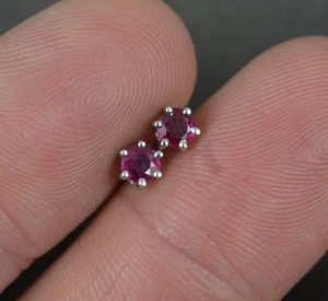 Beautiful Natural Ruby and 18ct Gold Solitaire Stud Earrings - Picture 1 of 6