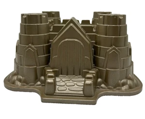 "Nordic Ware Castle Bundt Cake Pan Sandcastle 10 tazas aluminio fundido EE. UU. 9x9,5""" - Imagen 1 de 8
