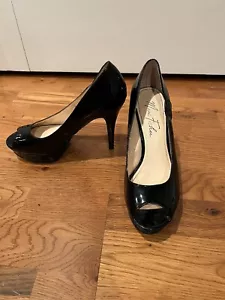 Marc Fisher Black Faux Patent Leather Peep Toe Pump Heels Size 7M - Picture 1 of 7