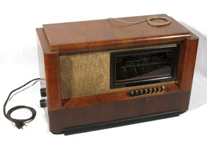 PRL) PHILIPS TIPO 678 RADIO 110/220V MILANO ITALY VINTAGE MUSIC kHz CORTE - Foto 1 di 9