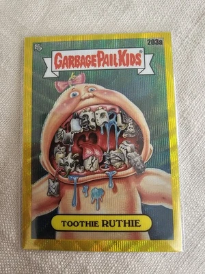 2022 Topps Garbage Pail Kids Toothie Ruthie Gold Foil /275 - Image 1 of 2