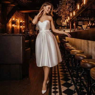 Sexy Civil Wedding Dress Short Bride Dresses Sweetheart Sleeveless Knee Length - Image 1 of 4