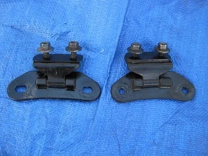 82-92 Camaro firebird 22s hatch hinges with mounting nuts - Bild 1 von 4