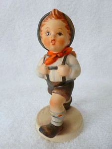 FIGURA VINTAGE GOEBEL ""School Boy"" con mochila #822/0 tmk-3 - Imagen 1 de 11