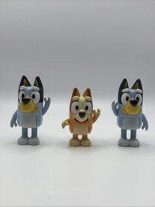 Bluey Lote de 3 Figuras de Amigo Juguetes - Imagen 1 de 3