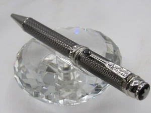 GREAT WRITERS BURGESS LUXURY SERIES GRAY/SILVER TWIST BALL POINT PEN - Picture 1 of 4