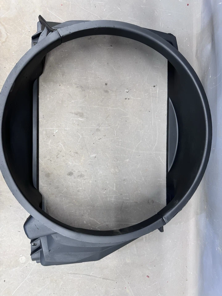 Cubierta de ventilador Chevy Chevelle Impala Malibu 1971-1977 El Camino Laguna GMC Sprint OE Foto 1 de 4