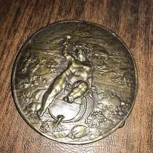 Drunken Man On Keg Round Belt Buckle Brass Indiana Metal Craft Vintage - Picture 1 of 4