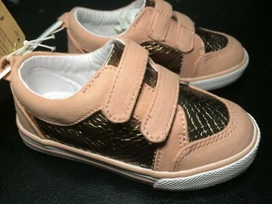 Crazy 8 Baby Mädchen Metallic Schlange Turnschuhe Größe 8 - Bild 1 von 3