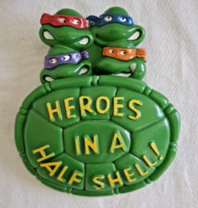 Teenage Mutant Ninja Turtles TMNT 1990 Piza Hut Aust HEROES IN A HALF SHELL - Picture 1 of 5