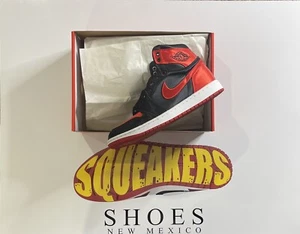 WMNS 8.5 Air Jordan 1 Retro Alto OG Negro Universidad Rojo (Criado Satinado) FD4810 061 - Imagen 1 de 10