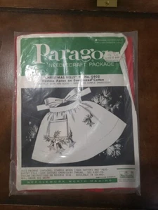 Kit artesanal de agujas Paragon #0802 campanas de Navidad delantal de anfitriona bordado de algodón - Imagen 1 de 6