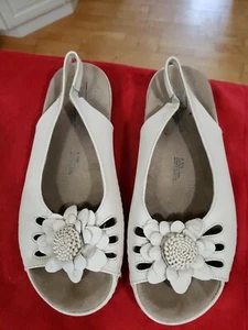 Beacon Women's Shoes Sugar Leather Open Toe Casual Slingback, Beige, Size 8.5N - Picture 1 of 8