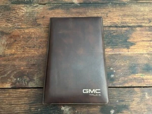 1987 GMC Truck R & V Pickup Owner's Manual Warranty Maintenance Book Vinyl Case - Foto 1 di 10