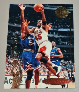 Michael Jordan # 41 He's Back 1995-96 Upper Deck SP Championship Bulls N.Mi-Mi* - Bild 1 von 6
