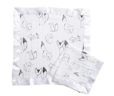 NUEVO CON ETIQUETAS Manta de Seguridad Aden + Anais Trotting Fox Blanco Y Gris Muselina Satén Paquete de 2 Foto 1 de 4