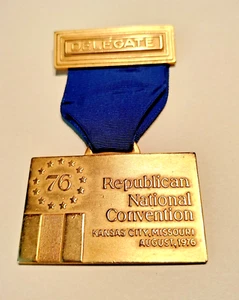 VINTAGE 1976 REPUBLICAN NATIONAL CONVENTION "DELEGATE" BADGE - Bild 1 von 2