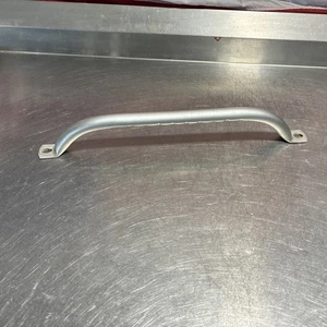 International 4700 ALUMINUM 20.5(in) Grab Handle, Cab Entry (Front) - Used - Picture 1 of 11