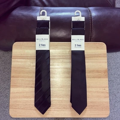 Nuevo con etiquetas Juego de 2 corbatas para hombre Bill Blass Essential cuello negro envío GRATIS Foto 1 de 3