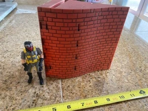GI JOE COBRA DIORAMA DISPLAY BRICKWALL Tech Deck Rampe Mattoni Rossi - Foto 1 di 2
