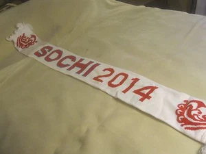 Sotschi Olympia 2014 weiß mit rotem Schal ~ 2333 - Bild 1 von 6