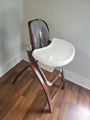 Silla alta de madera  Foto 1 de 3