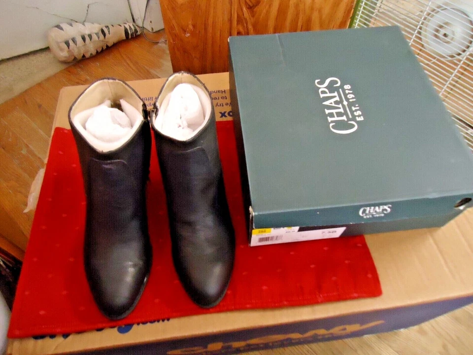 CHAPS WOMEN'S SIZE 7.5 B BLACK ANKLE BOOTS MISA ZIPPER SIDE 3" HEEL NEW IN BOX - Image 1 of 4