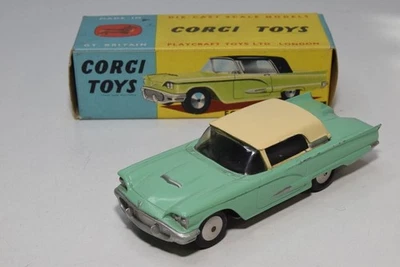 B69 1:43 CORGI TOYS 214 Ford Thunderbird, grün mit cremefarbenem Dach, NMIB - Bild 1 von 4