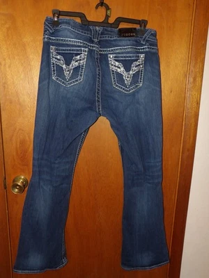 WOMEN'S VIGOSS JEANS SIZE 18/33 THE CHELSEA BOOT CUT LIGHT BLE AND SILVER STITCH - Image 1 of 4